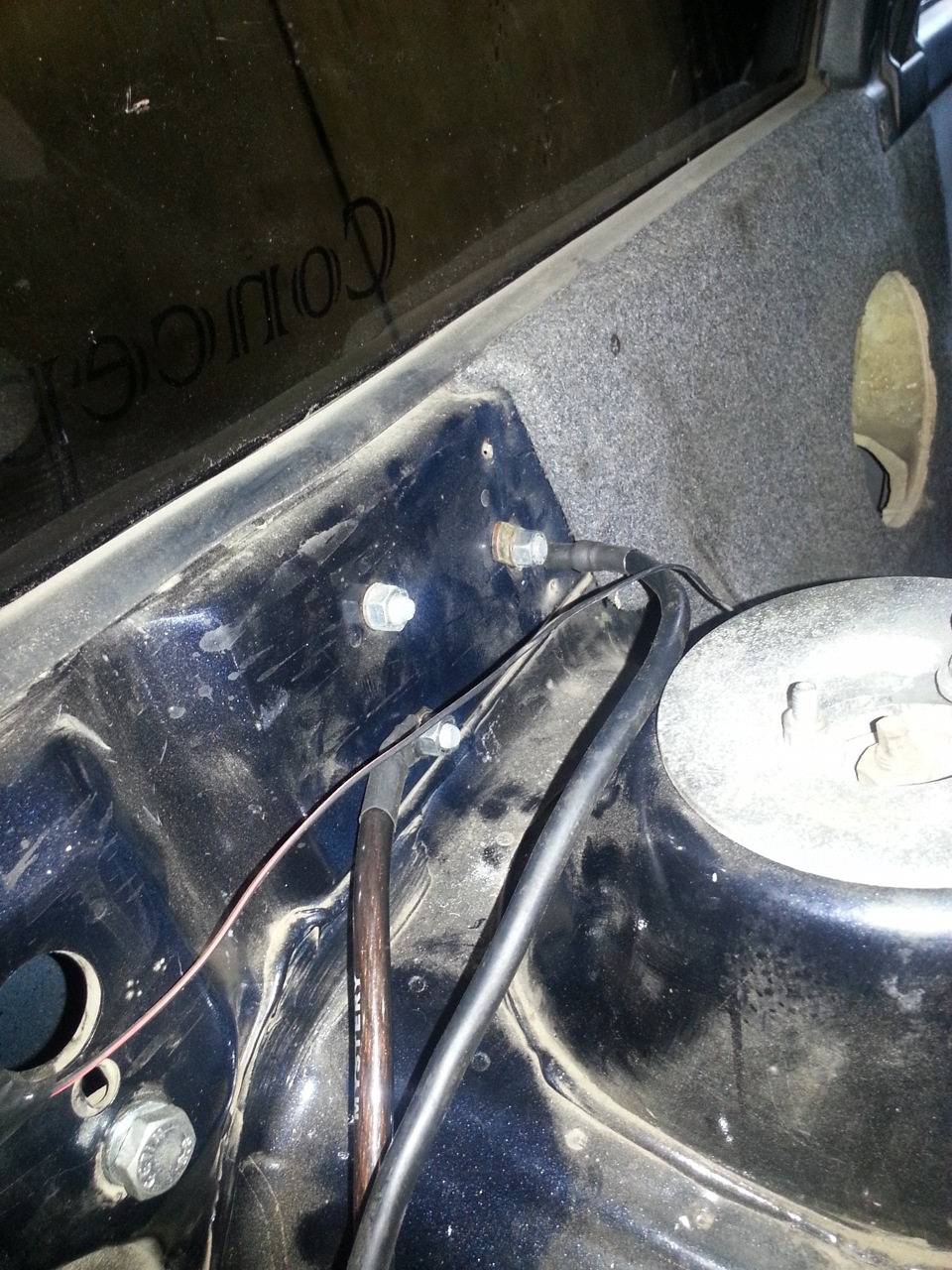 Перенос аккумулятора в багажник часть 1 — Lada 2113, 1,6 л, 2008 года ...