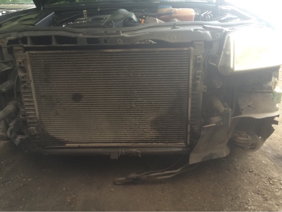 Замена радиатора охлаждения двигателя — Volkswagen Passat B5, 1,8 л ...