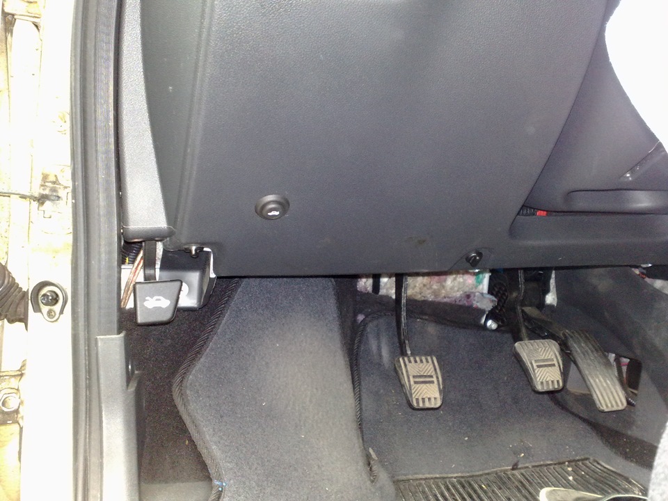 К зиме готов. + доп кнопка открывания багажника! — Lada Приора седан, 1 ...