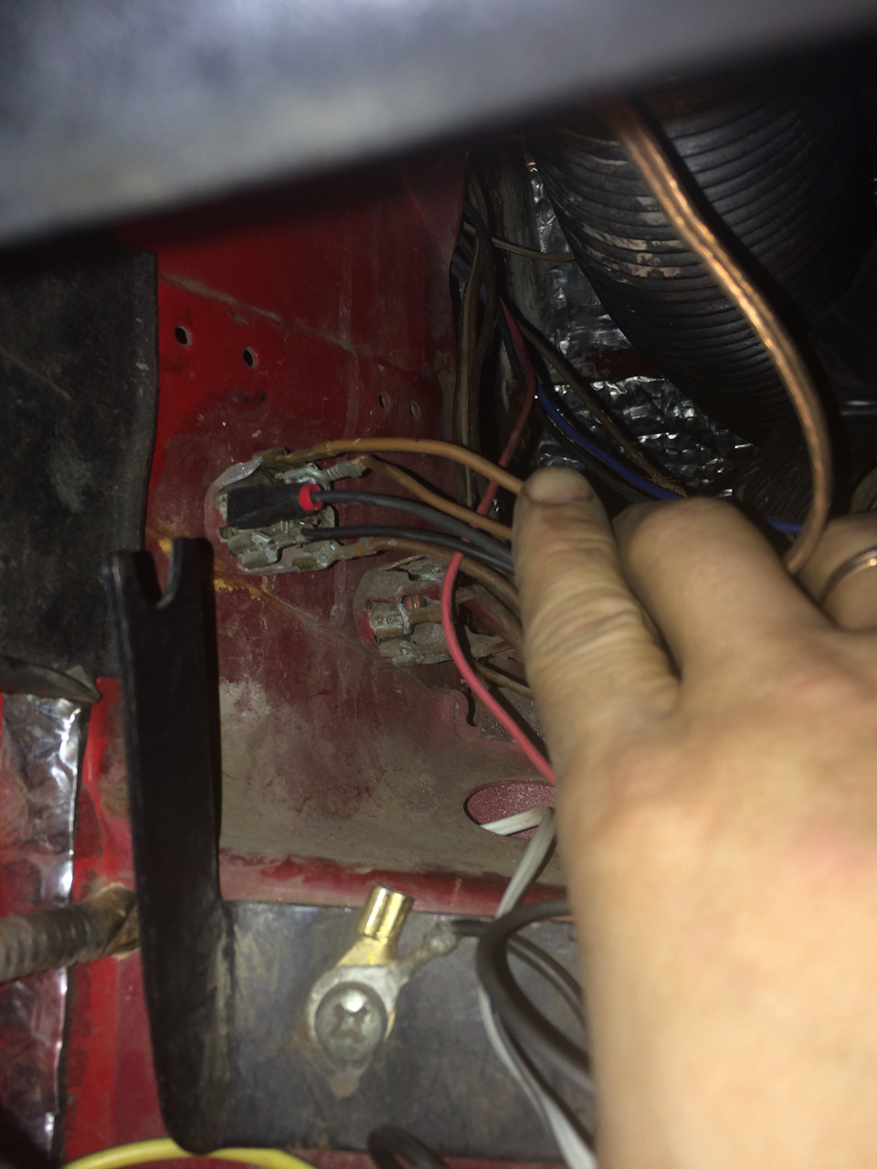 Чистка контактов массы "ромашки" — Volkswagen Transporter T3, 1,8 л ...