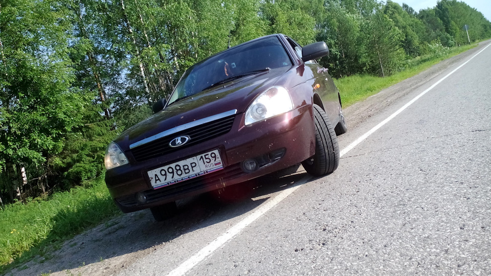 Lada Приора Седан "темная вишенка"