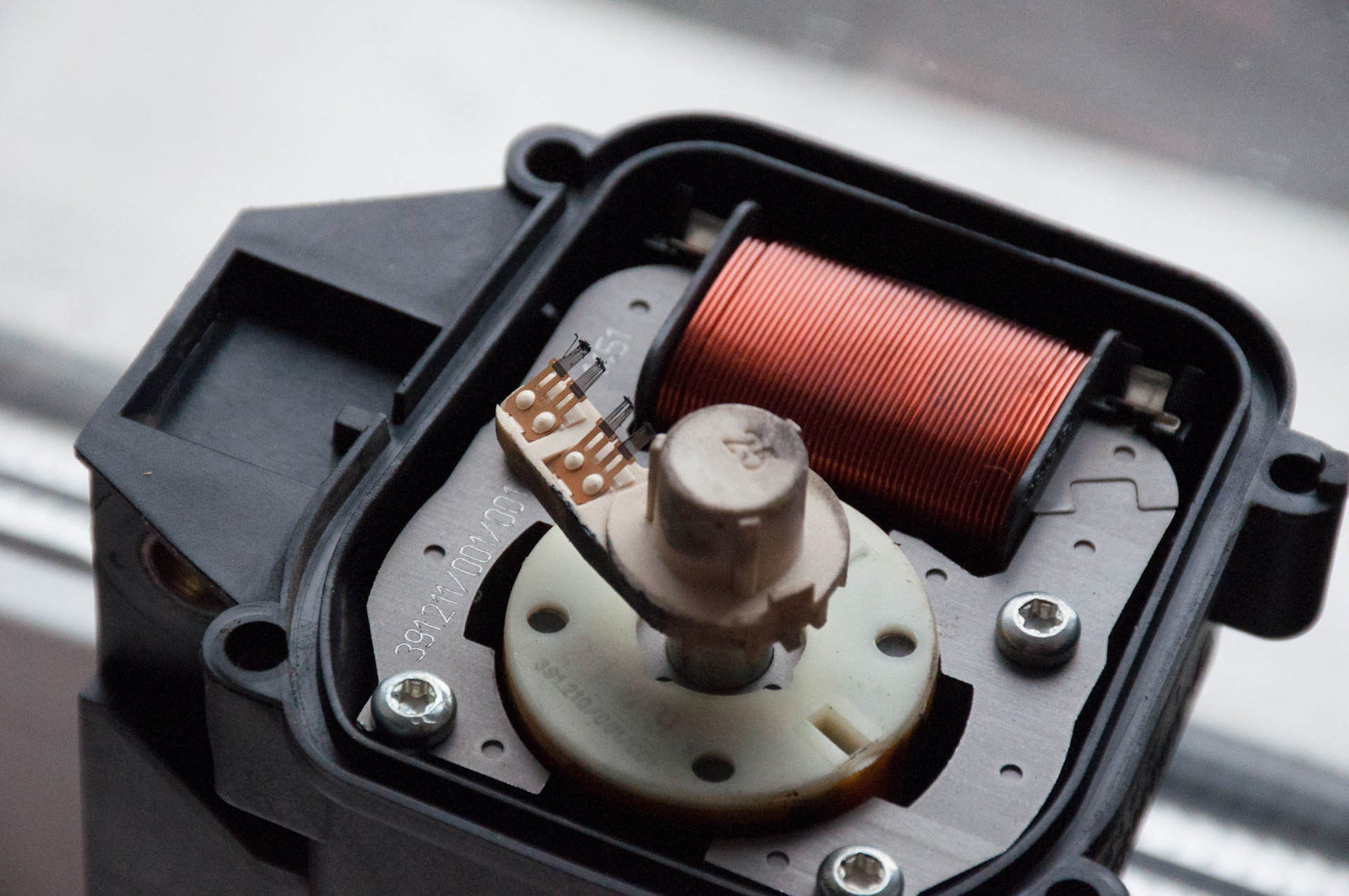 Частичная разборка дроссельной заслонки Renault 8200059268. — Renault ...