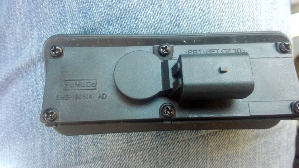 Во всей красе — Ford C-Max I. Запчасти на фото: 6M5119B514AD