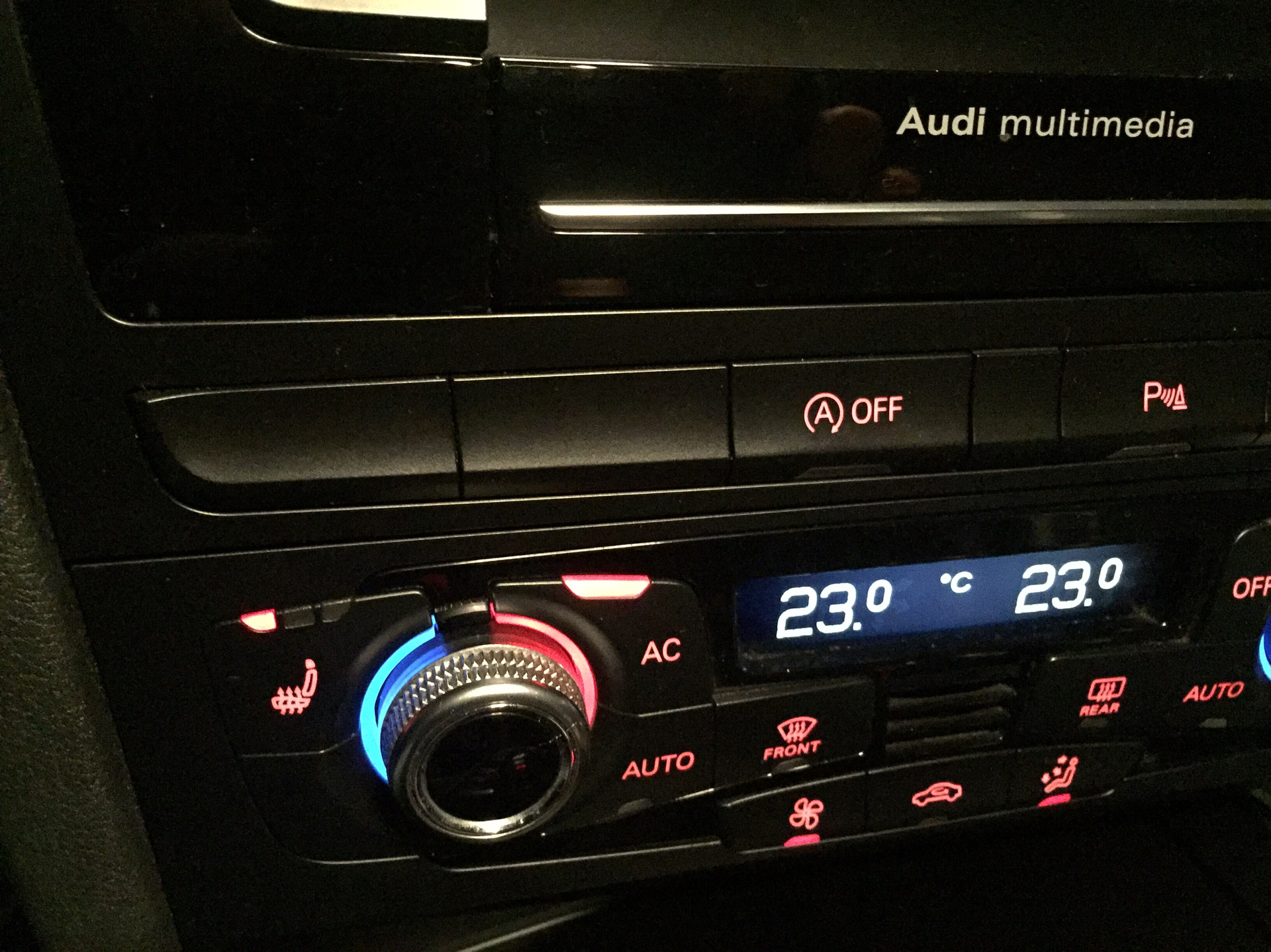 Start drive 2. Audi Drive select кнопка. Кнопка Drive select для Audi a4 b8. Кнопка старт Селект. Спортивные кнопки драйв Селект и старт стоп Ауди.