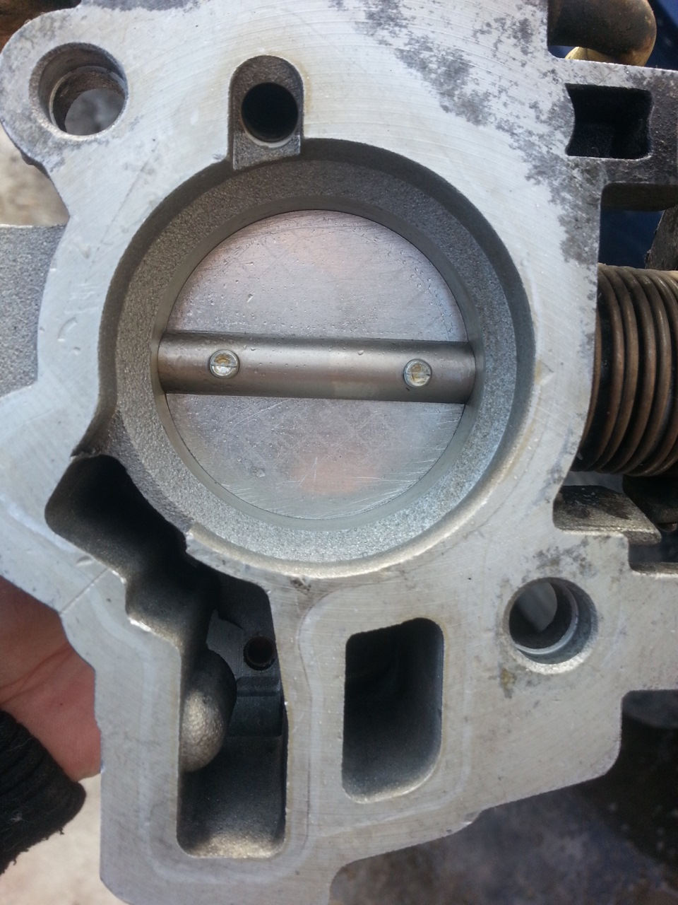 промывка дросселя — Lada Калина седан, 1,6 л, 2008 года | своими руками ...