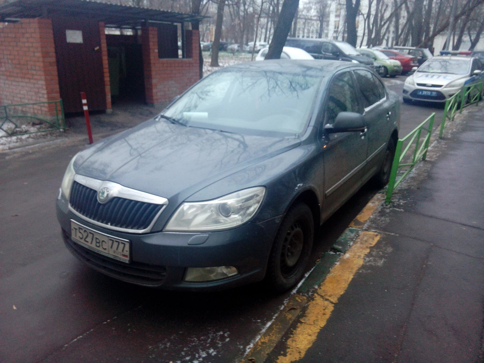 Ударили машину во дворе и уехали! — Сообщество «Skoda Octavia Club» на  DRIVE2