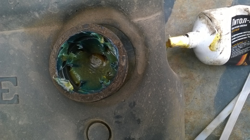 Смазал рулевую рейку — Lada Калина универсал, 1,6 л, 2012 года | своими ...