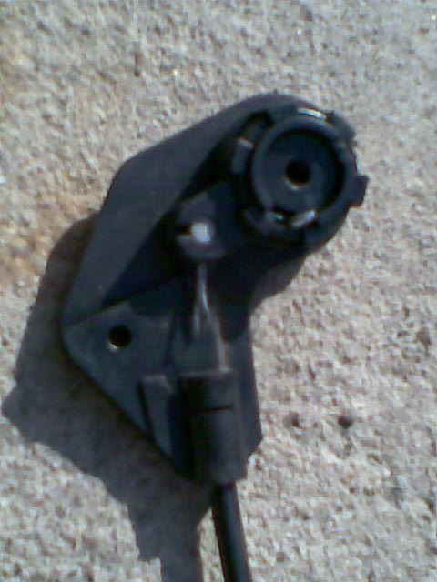 Замена тросика на отрытие капота — BMW 5 series (E39), 2,2 л, 2002 года ...