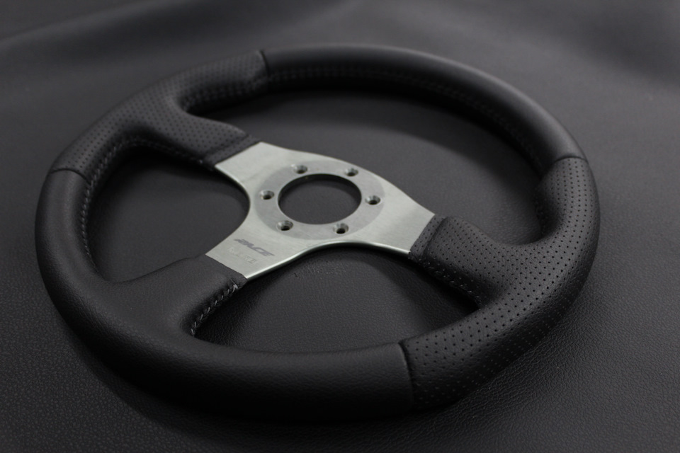 #4 Новый руль МОМО (многофото) — Nissan Skyline (R33), 2,5 л, 1993 года ...