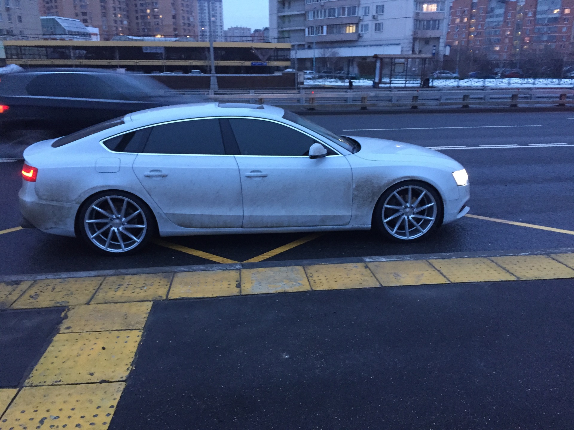 Audi a5 золотые диски