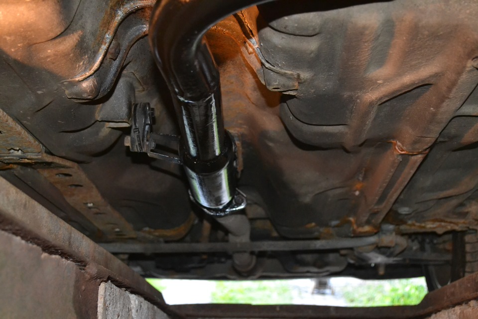 сломался глушитель и превратился в тюнинг — Suzuki Swift (1G), 1,3 л ...