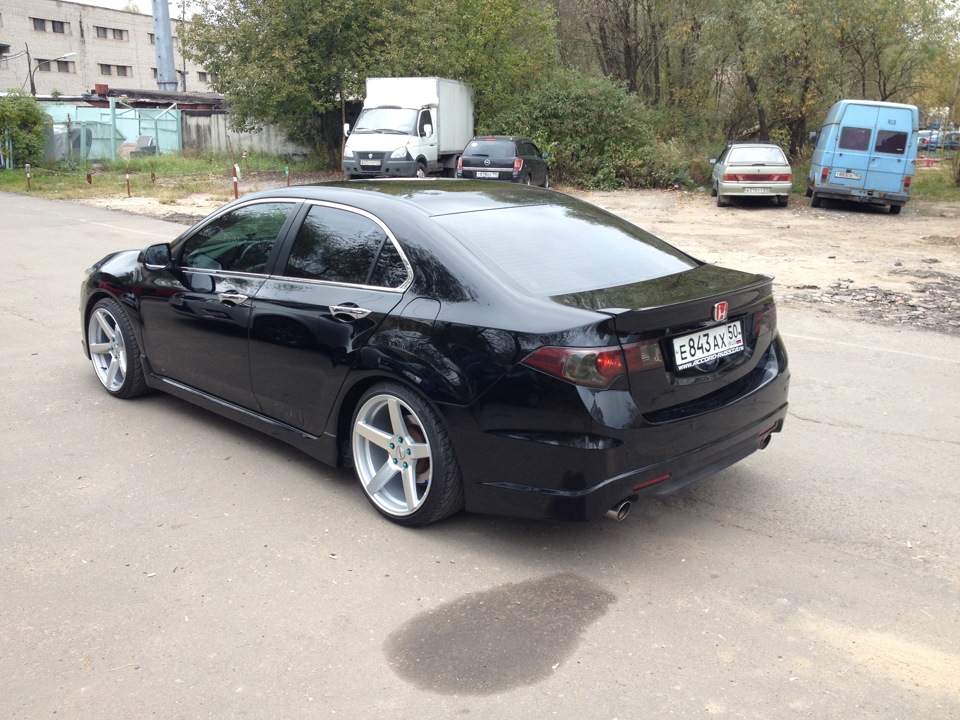 Honda Accord 2008 черная тонированная