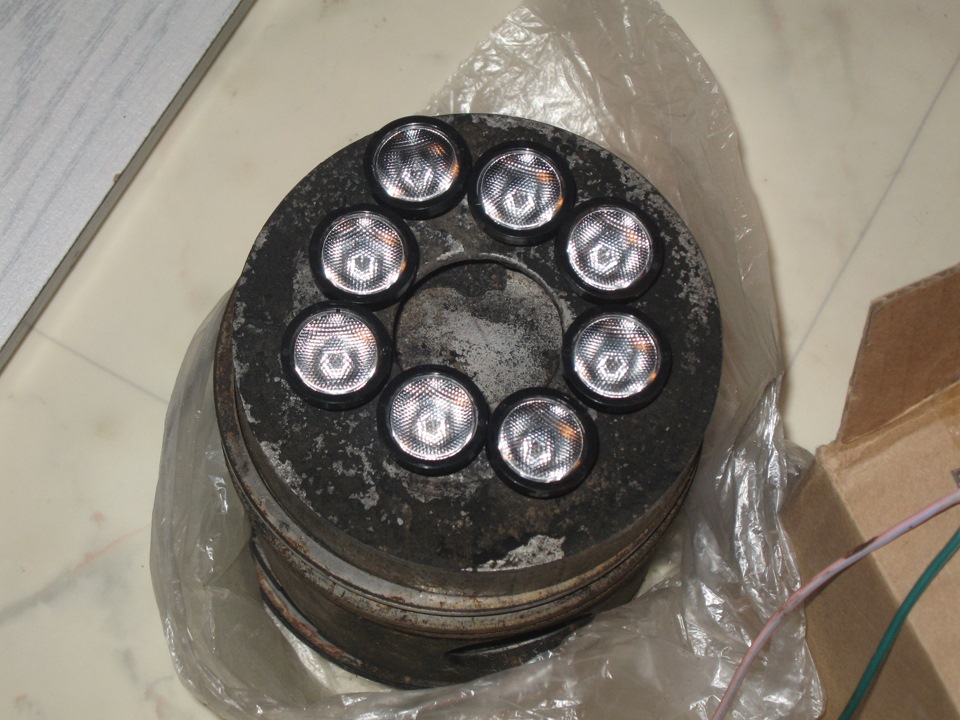 Заколхозил светодиодные фары РАБОЧЕГО света на трактор МТЗ-82. — DRIVE2