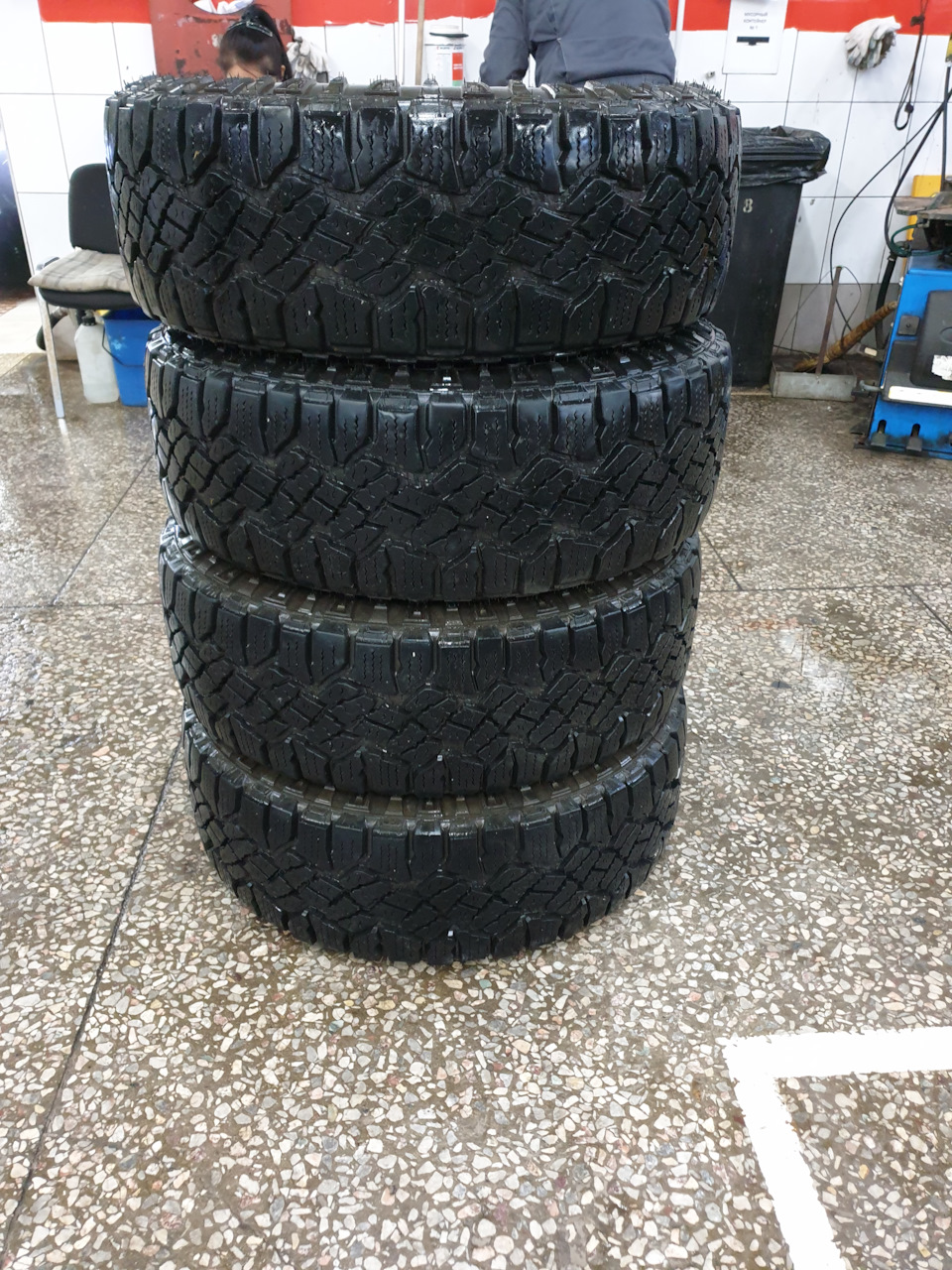 Износ шины Goodyear Wrangler Duratrac 265*60*18 на Mitsubishi Pajero Sport  III — БронеКонь-Огонь — Mitsubishi Pajero Sport (3G), 2,4 л, 2018 года |  шины | DRIVE2