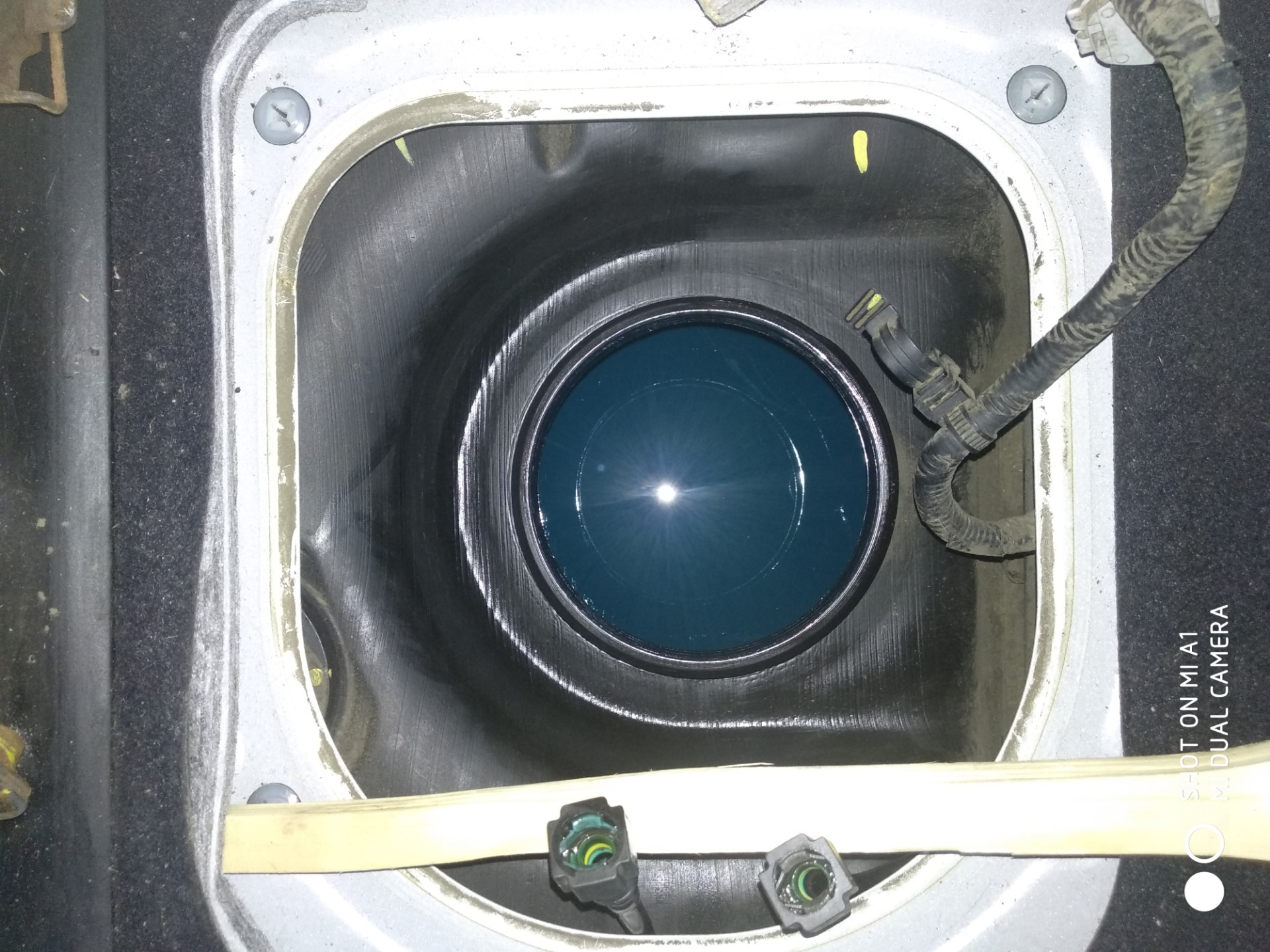 Сетка в топливном элементе. — Hyundai Grand Starex, 2,5 л, 2008 года ...