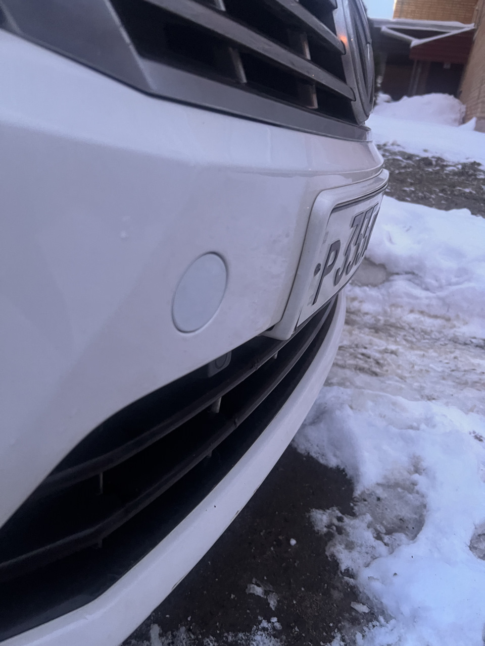 Заглушка буксировочной петли — Volkswagen Passat CC, 1,8 л, 2013 года ...
