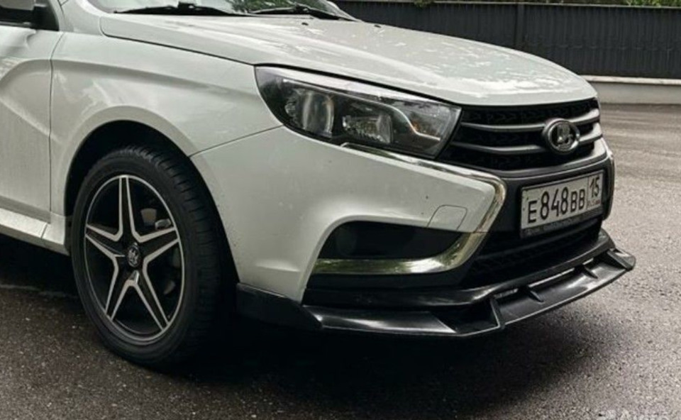 Сплиттер (губа) на весту. на Lada Vesta. Б/у | 2 000 ₽ в городе ...