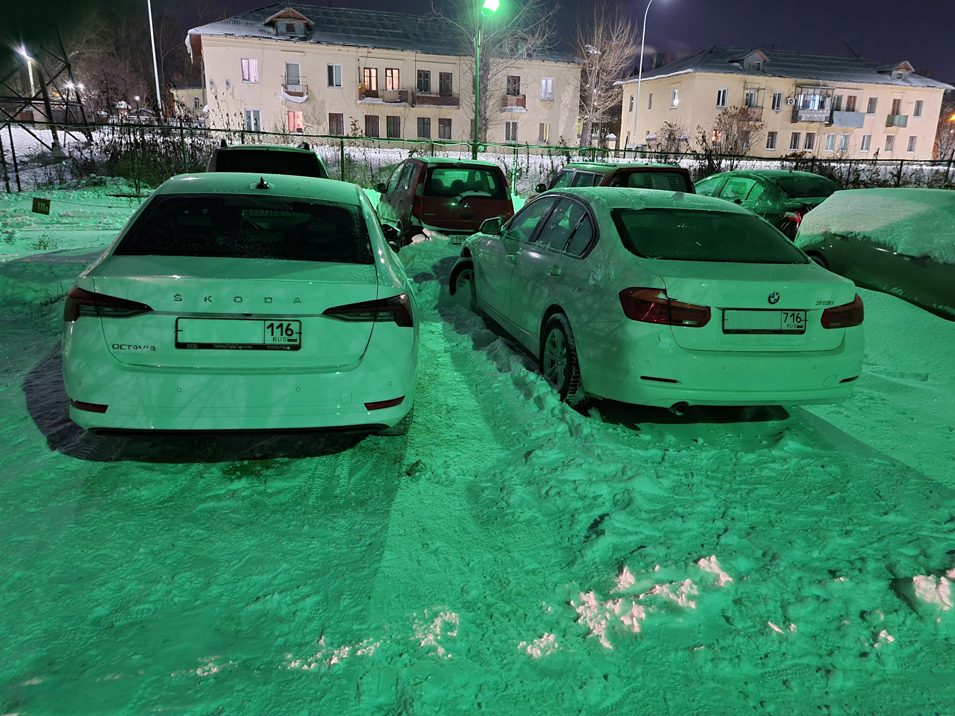 Сравнение Октавии и 318 — Skoda Octavia A8 Mk4, 2 л, 2021 года ...