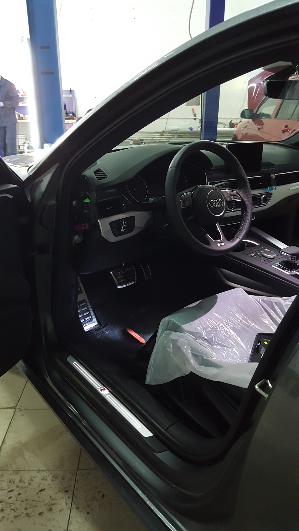 Фото в бортжурнале Audi A4 (B9)