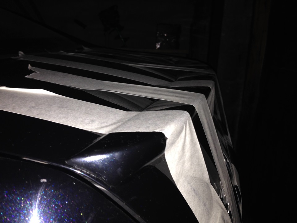 Как клеить спойлер. Как клеить спойлер. Задний спойлер на шевроле круз хэтчбек. Крепление спойлера. Как клеить спойлер.