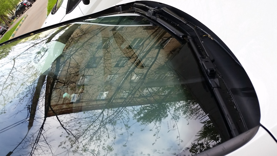 Затиры может плохо видно потому, что днем стекло отражает. — SEAT Ibiza (6J)
