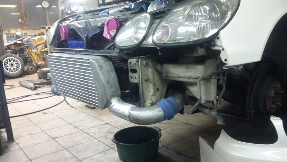 Прикупил жирный интеркуллер Blitz LM — Toyota Aristo (II), 3 л, 1998