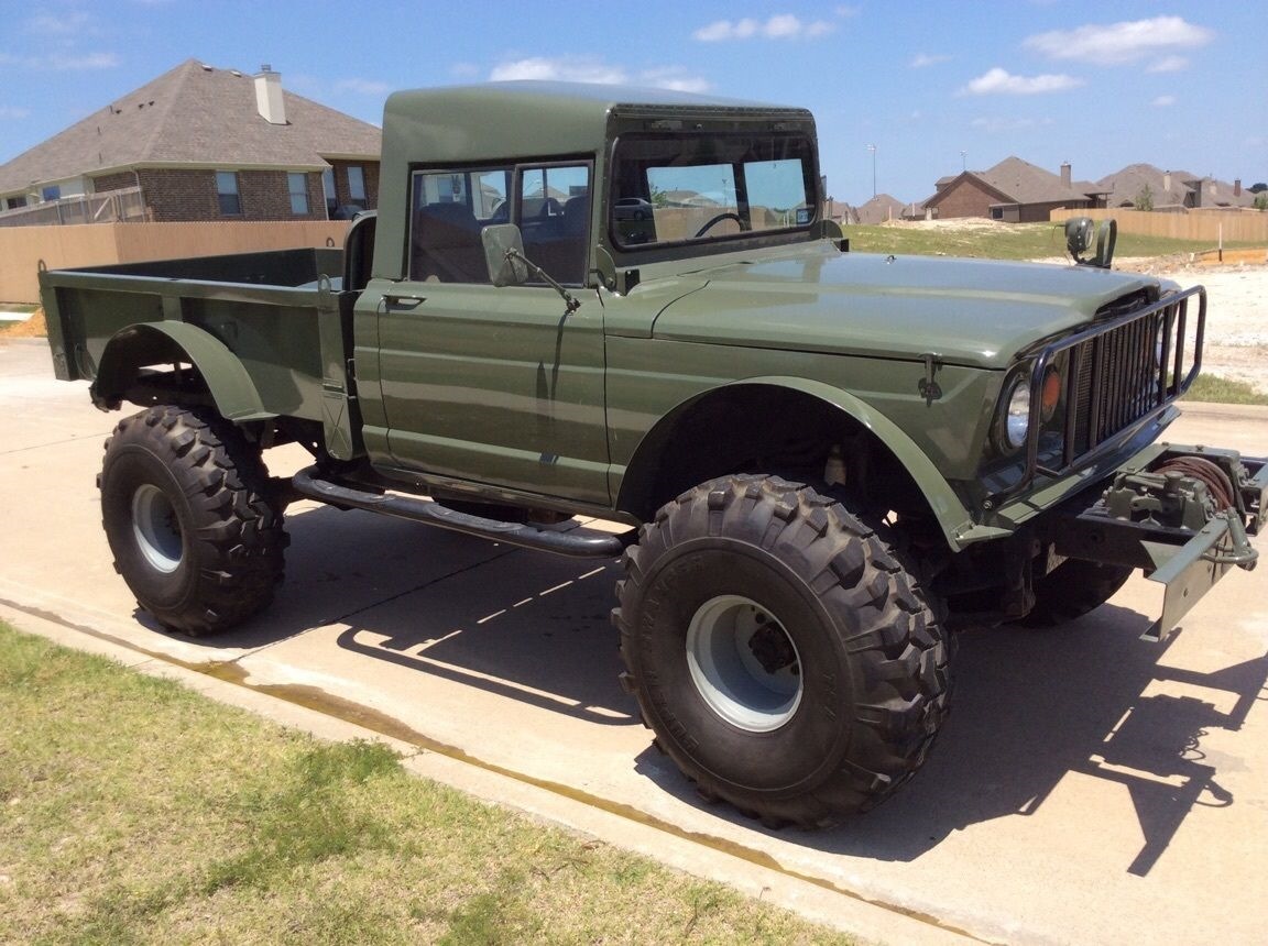 Jeep Pickup Military