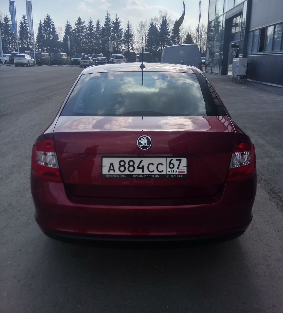 Убрал шильдики с крышки багажника — Skoda Rapid (1G), 1,6 л, 2015 года ...