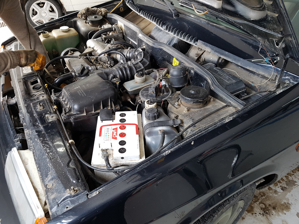 Заменил лобовое стекло и масло в двигателе — Lada 21093i, 1,5 л, 2005 ...