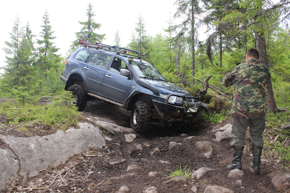 15 — Mitsubishi Pajero Sport (2G)