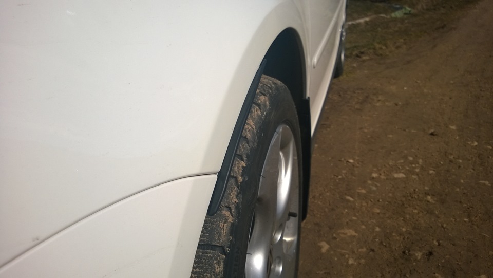 брызговики митсубиси асх 2020 с расширителями колесных арок. 5k0807833 расширитель арок пассат сс. брызговики колесной арки toyota rav4. брызговик арки. передние брызговики на задние колеса форд куга-2.