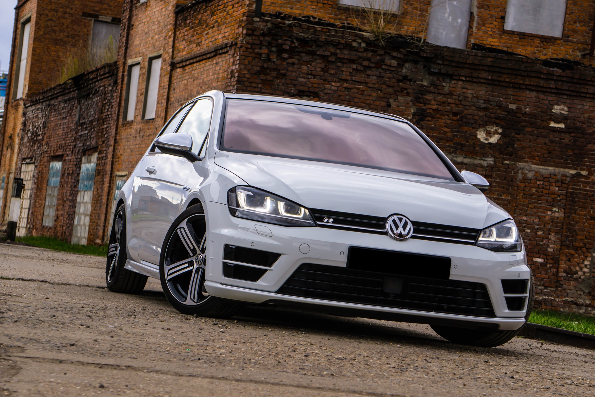 Golf r. VW Golf r mk7. Фольксваген гольф 7 r. Фольксваген Golf mk7. WV Golf mk7 r.