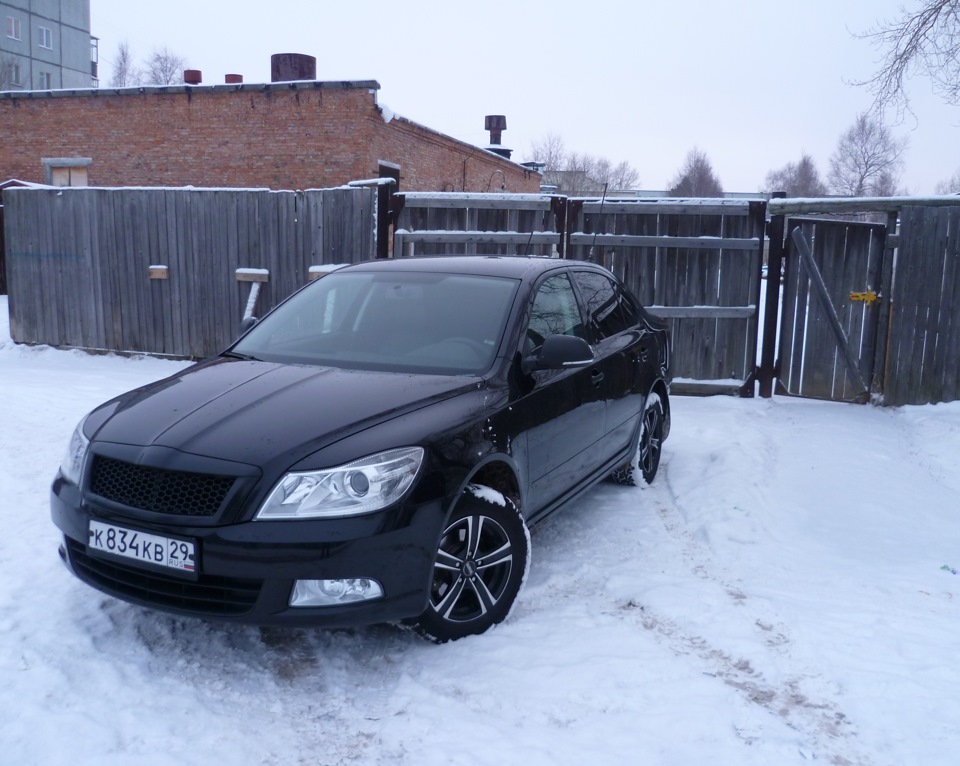 Решетка радиатора установлена — Skoda Octavia A5 Mk2, 1,4 л, 2012 года ...