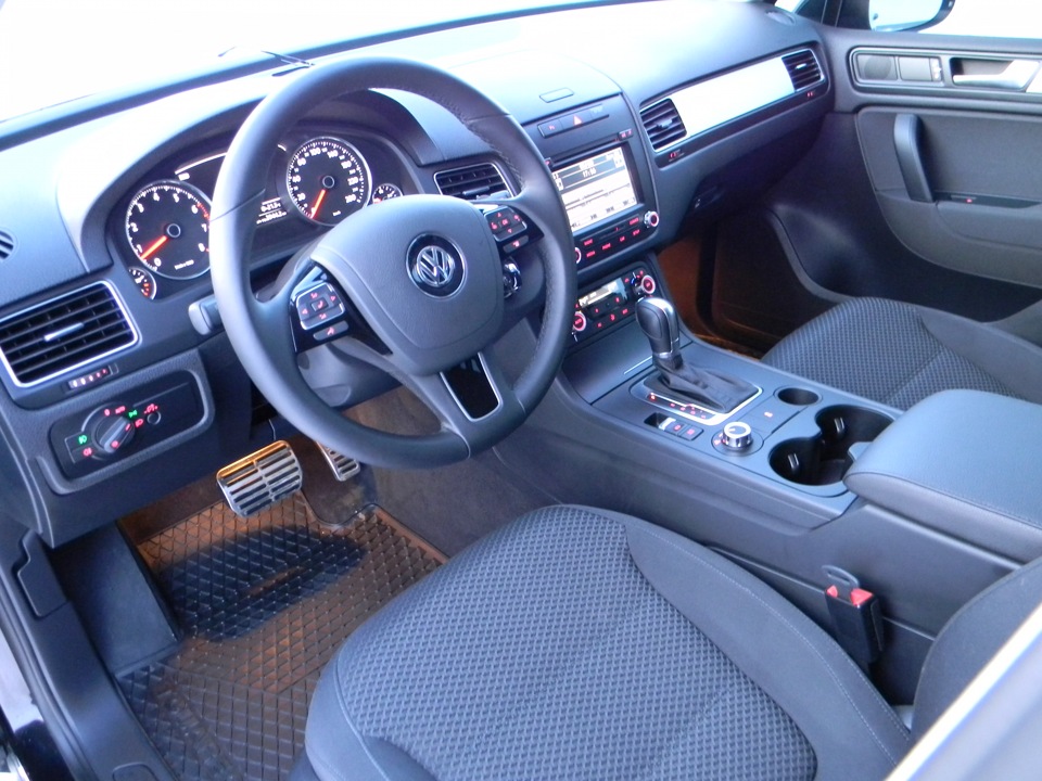 Volkswagen touareg фото салона