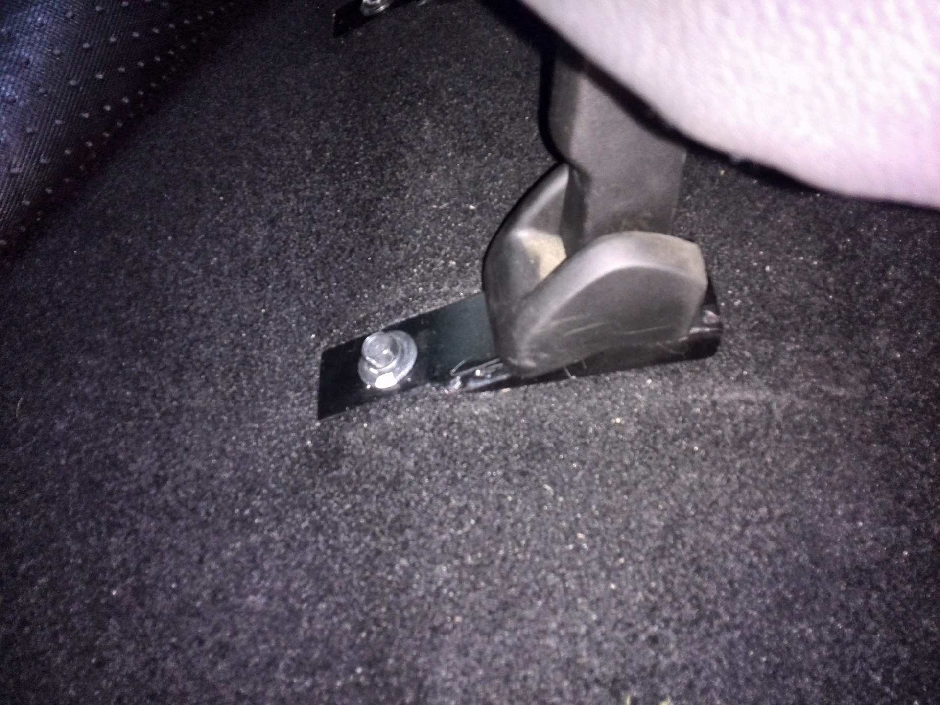 Сдвиг задних сидений — SsangYong Kyron, 2 л, 2009 года | тюнинг | DRIVE2