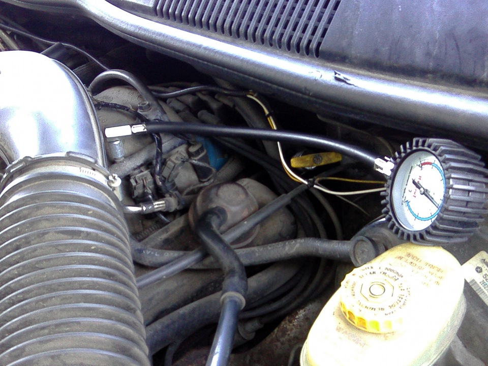 Замер давления топлива в рампе — Jeep Grand Cherokee (ZJ), 5,2 л, 1997 ...