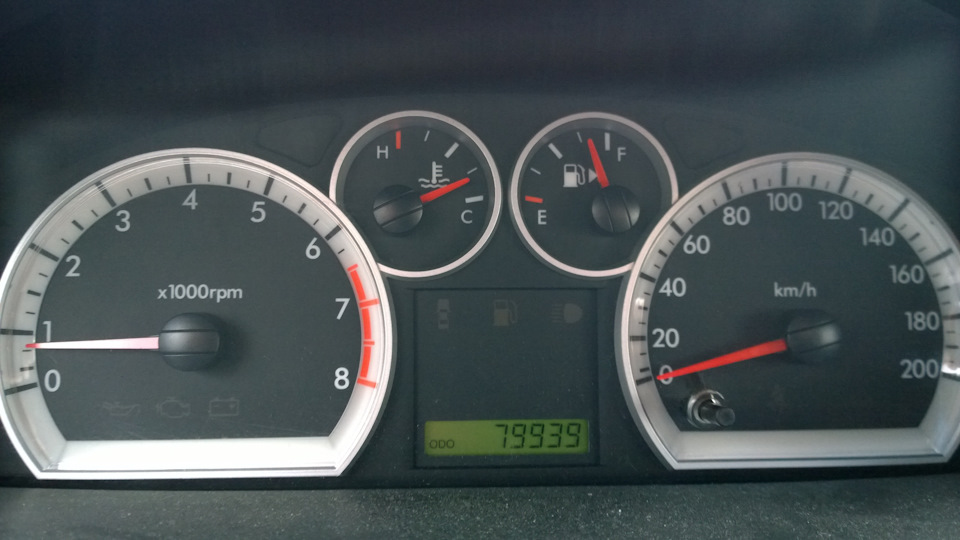 Замена задних тормозных колодок Авео — Chevrolet Aveo Sedan (1G), 1,4 л ...