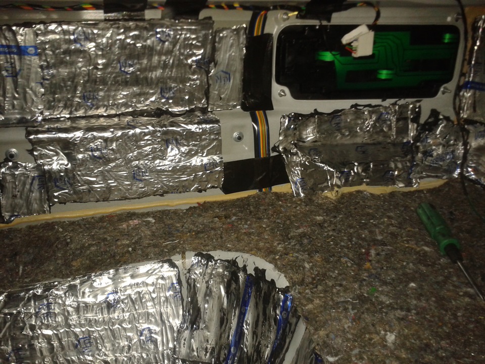 Вчера проклеил багажник и пустил провода + — на саб сегодня постараюсь ...