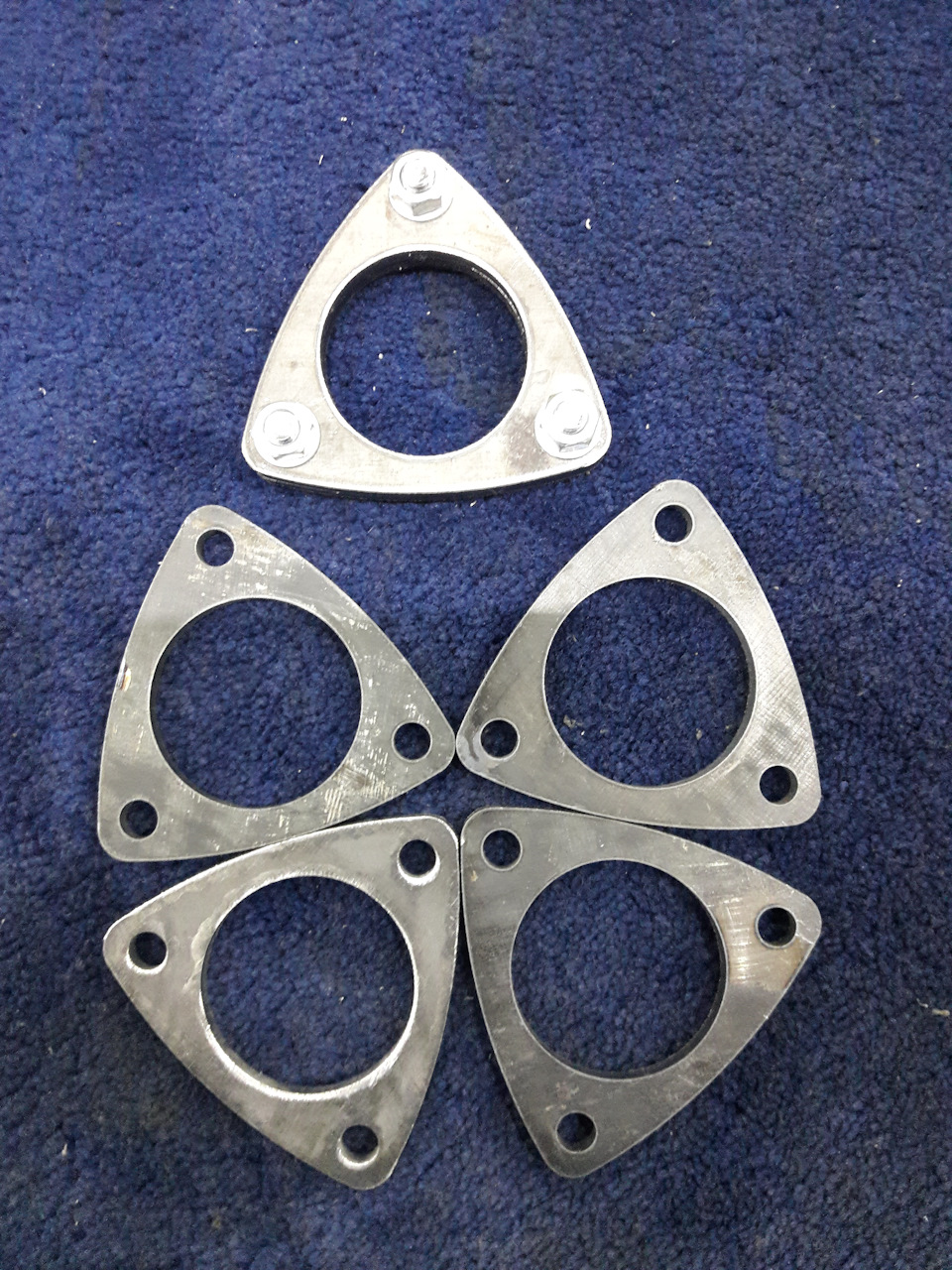 Фланец ваз 2114. Фланец ваз выхлопа. Фланец ваз 2114. Фланец глушителя 2114. Фланец ваз 2114.