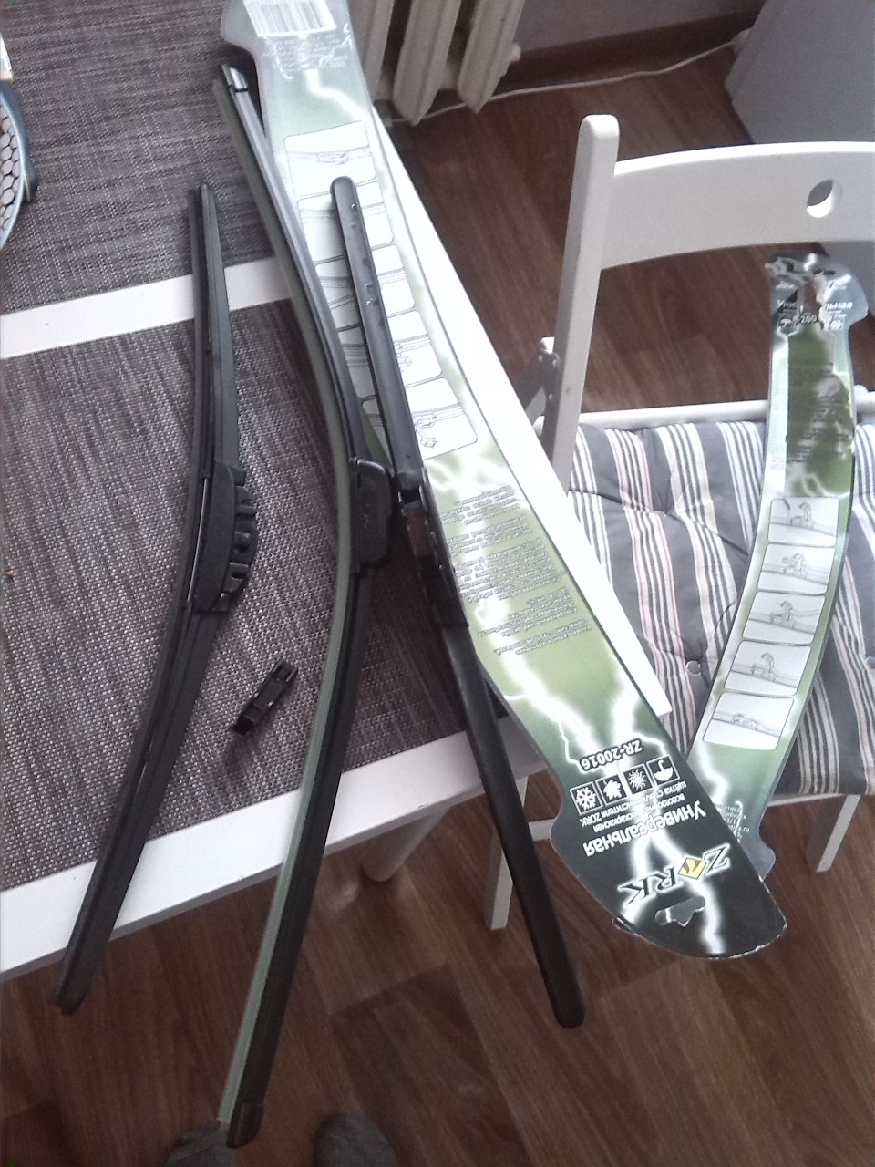 Уменьшаем дворники и ставим сетку на салонный фильтр. — Lada Приора ...