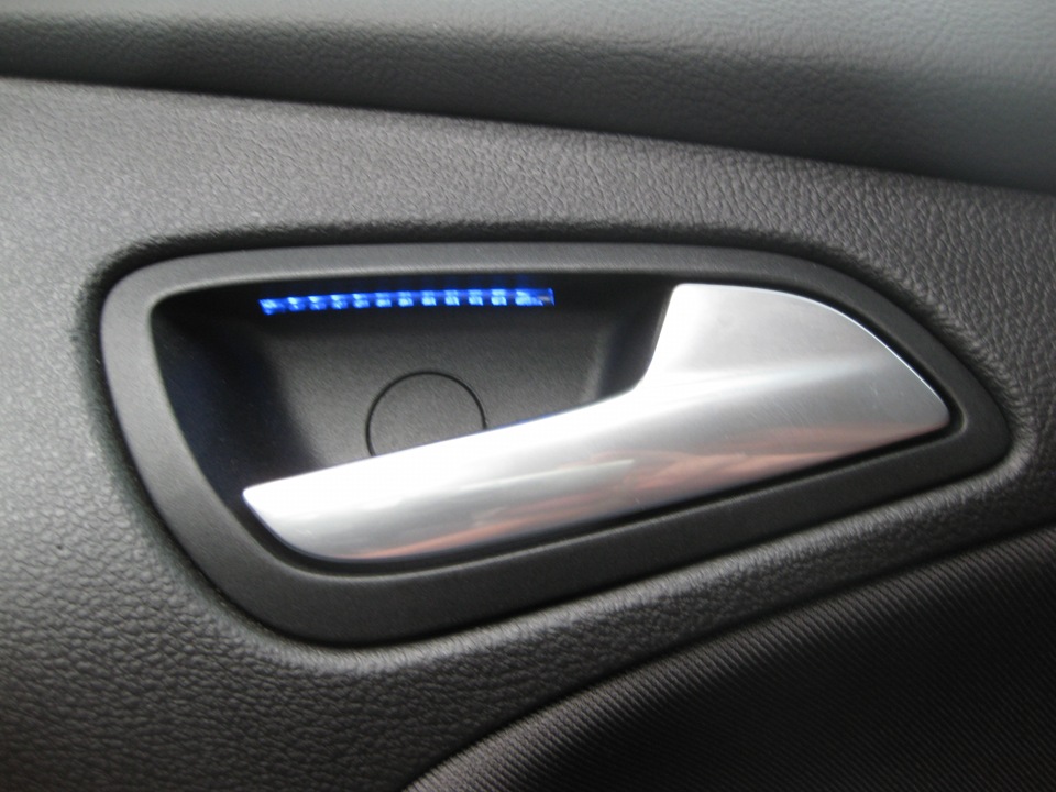 Как снять дверную карту фф3 перепаял светидиоды - Ford Focus III Hatchback, 1,6 л, 2011 года тюнинг DRIVE2