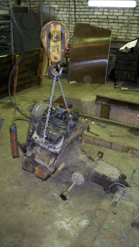 Как приподнять двигатель. Как приподнять двигатель. Лебедка на машине. Приподнять двигатель. Поднять двигатель.