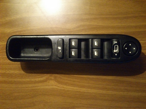 Тюнинг панели стеклоподъемников — Peugeot 307 SW, 2 л, 2007 года ...
