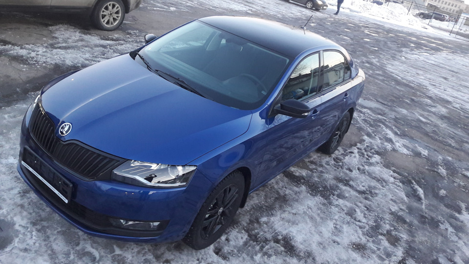 Skoda Rapid синий Reef