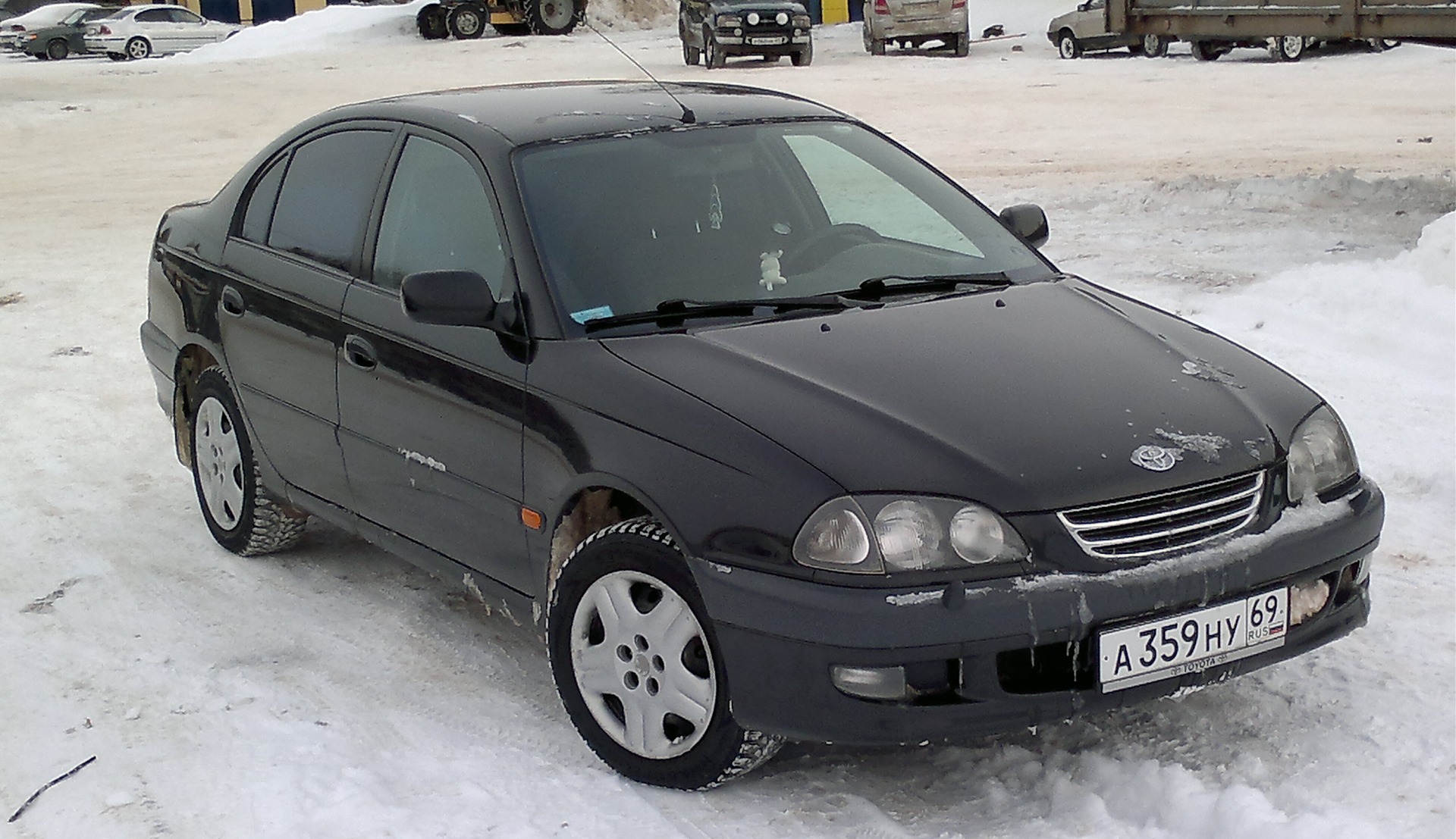 Toyota Avensis t22 черный