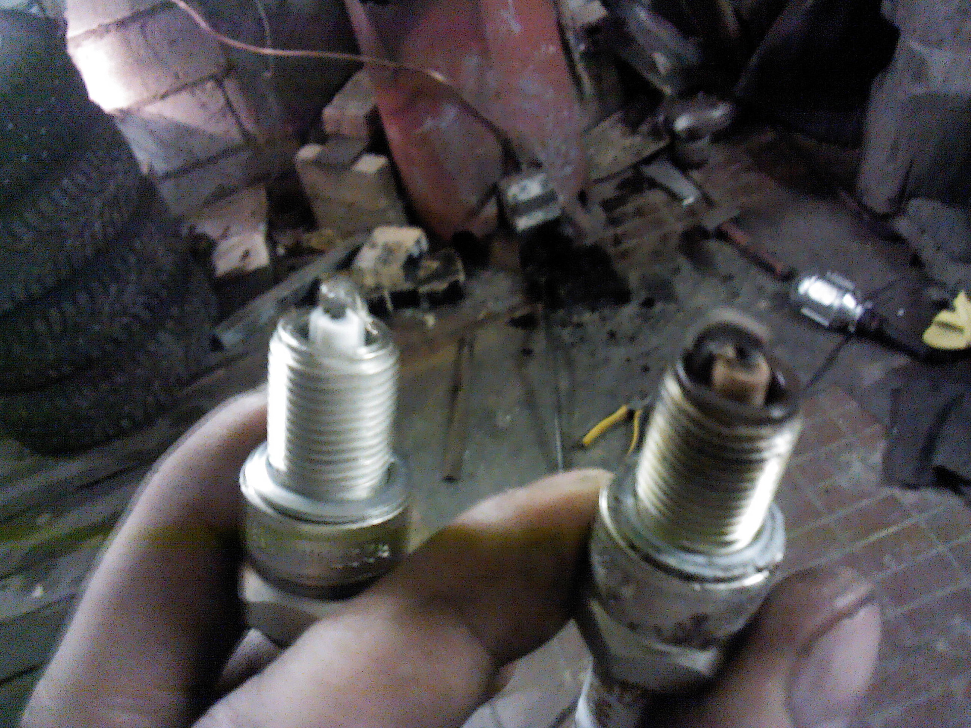 Заменил заводские свечи на всякий случай.В ожидании иридиево-платиновых ...