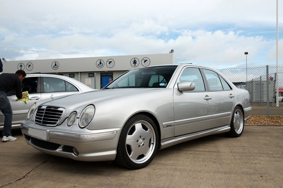 Mercedes Benz e class w210 2000