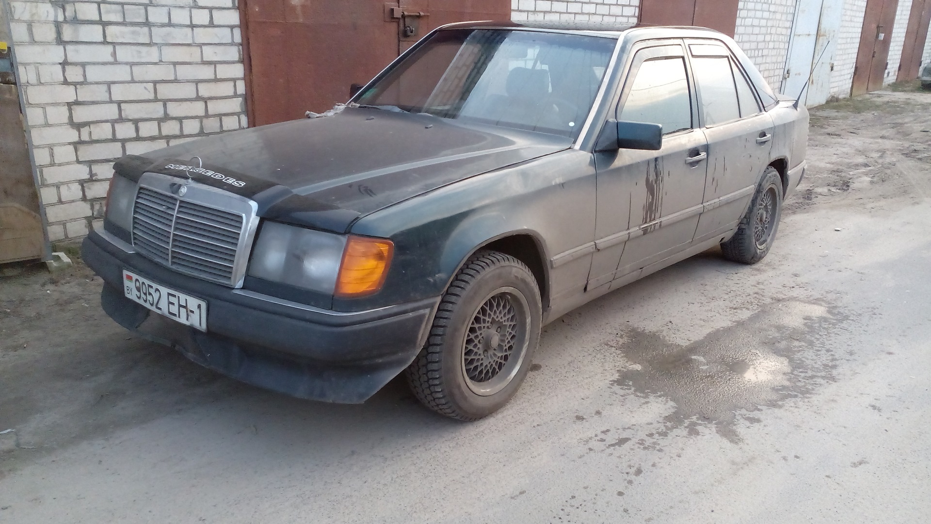 Продажа Mercedes-Benz E-class (W124) 1991 (дизель, МКПП) — с историей  обслуживания — DRIVE2.RU