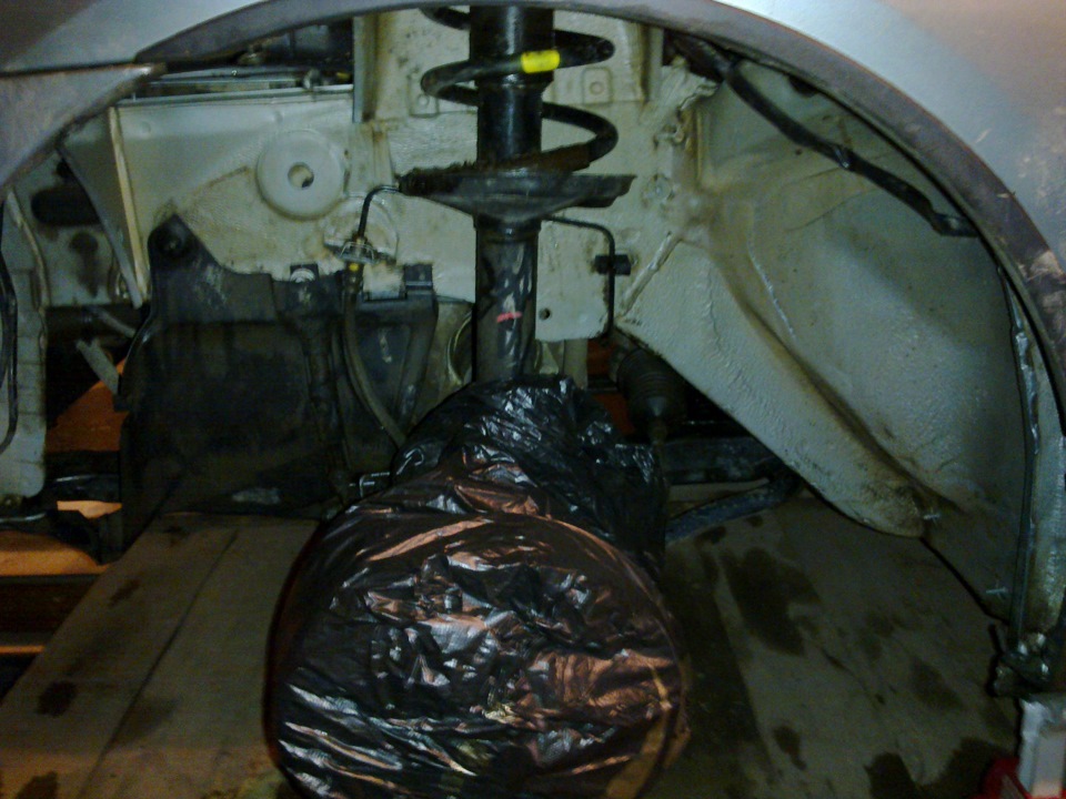 Установка задних брызговиков Рено Логан 2 в интерьере автомобиля. Установка и схема подключения магнитолы