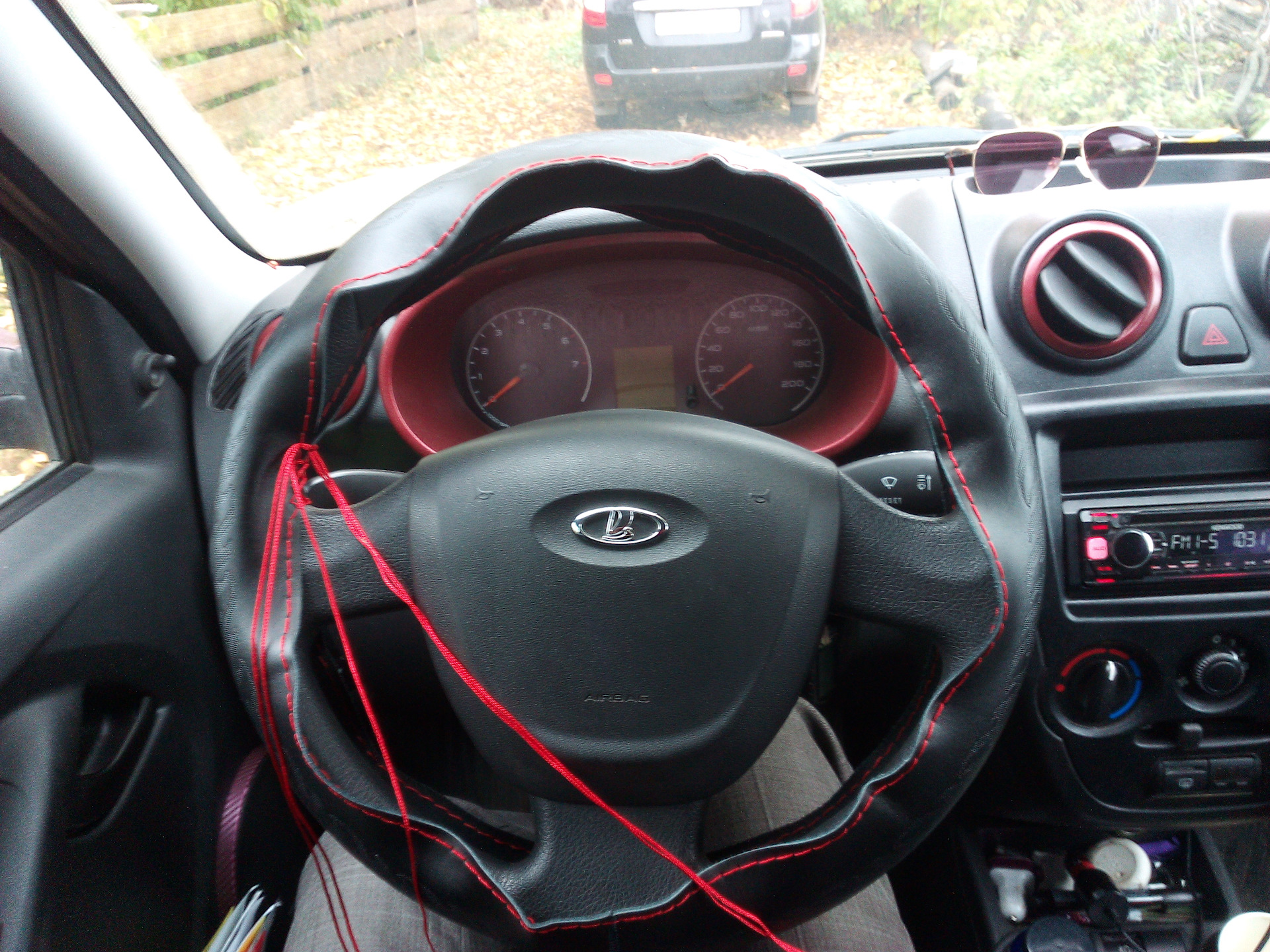 Скрип и дребезг в салоне. Гарантийка? - Volkswagen Polo Sedan, 1,6 л, 2018 года 